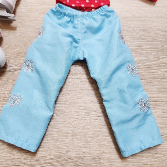 American Girl Wellie Wishers Winter Friends Skating Outfit - Picture 2 of 6